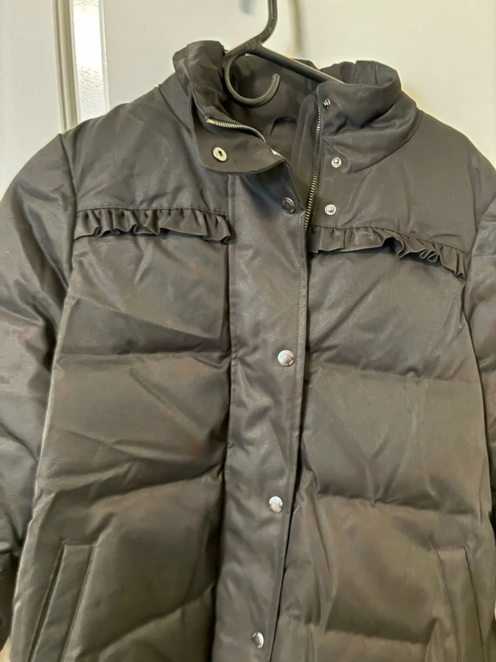 NWOT Kate spade Black Puffer Coat with Ruffle Detail size small